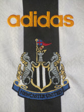 Load image into Gallery viewer, Newcastle United 1997-99 Home shirt L *mint*