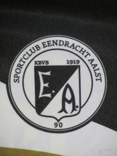 Load image into Gallery viewer, Eendracht Aalst 2014-15 Home shirt L/S L/XL *signed*